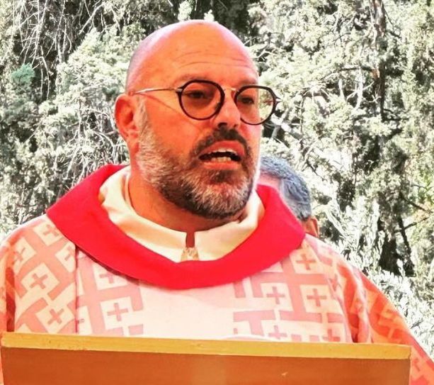 Don Gabriele Corini a Gerusalemme con 50 pellegrini liguri: “Stiamo bene, siamo di rientro”