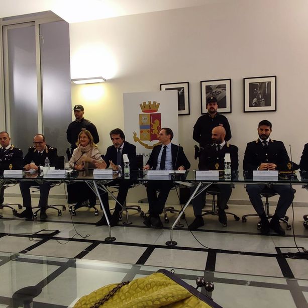 Operazione antidroga, 237 kg di cocaina sequestrati nel porto di Vado: sgominata banda dominicana, 21 arresti