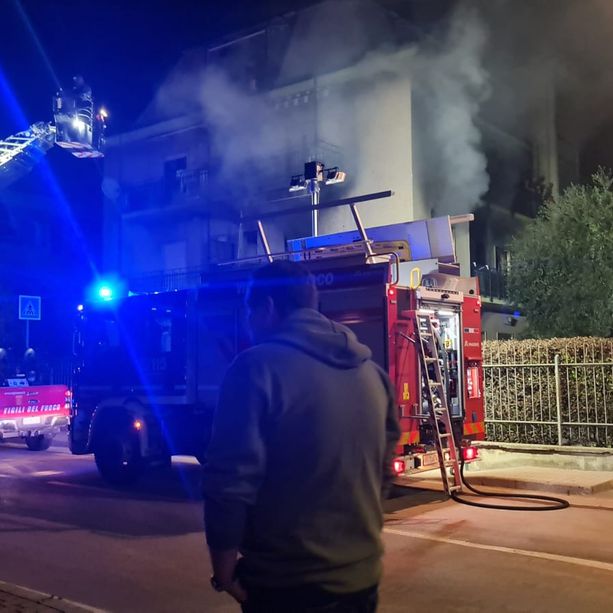 Incendio appartamento in via delle Industrie ad Albissola: soccorsi sul posto (FOTO E VIDEO)