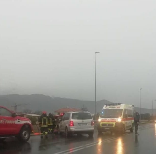 Albenga, scontro auto-scooter, muore centauro (FOTO)
