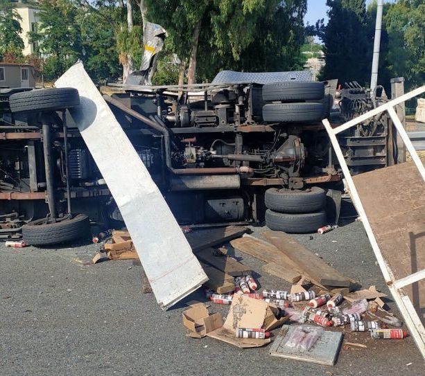 Incidente sull’A10: due veicoli coinvolti, tre feriti e autostrada chiusa
