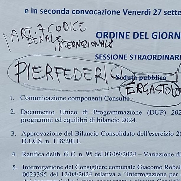 &quot;Pierfederici Ergastolo&quot;, imbrattato un manifesto a Varazze e attaccato il Sindaco