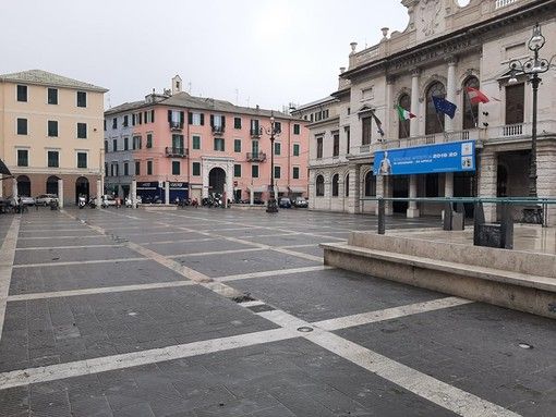 Coronavirus: cresce l'emergenza, riunione tra Toti e i sindaci dei comuni capoluogo, c'è il rischio coprifuoco
