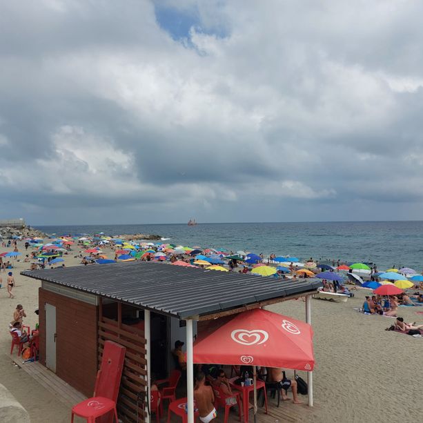 Savona, degrado delle spiagge libere, una petizione per chiedere più controlli