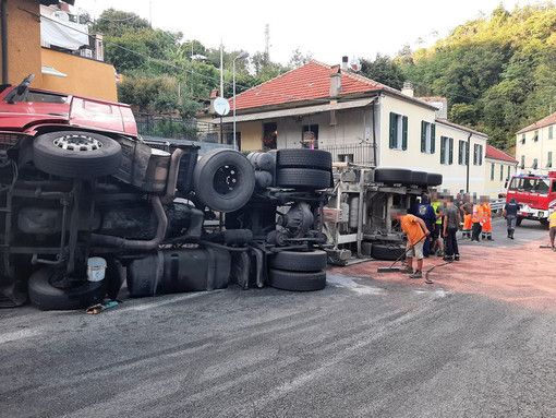 Troppi camion sulla Sp29 del Cadibona, raccolta firme dei residenti: &quot;Situazione di costante pericolo, velocità superiore agli standard di sicurezza&quot;
