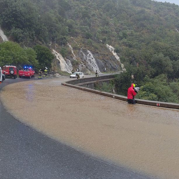 Varazze nella morsa del maltempo: pesanti disagi in zona Vignetta - Mola