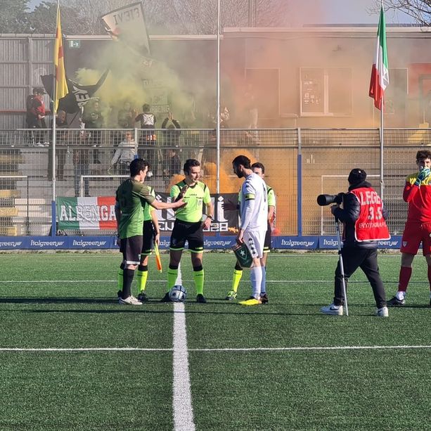 Calcio, Eccellenza. L'Albenga testa la voglia di riscatto della Sestrese, la webcronaca dal Riva