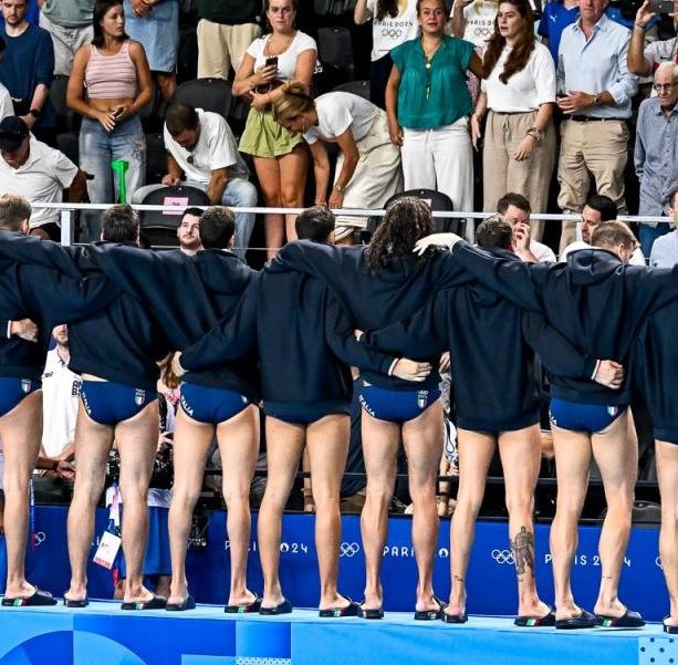 Parigi 2024. Protesta clamorosa del 7bello, spalle agli arbitri e quattro minuti di totale passività contro la Spagna