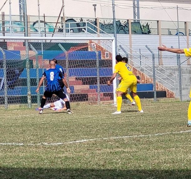 Calcio, Serie D. Il Ligorna ribadisce i 3 punti a Imperia e vola in testa, primato anche per la Lavagnese che supera l'Oltrepò (LA CLASSIFICA)
