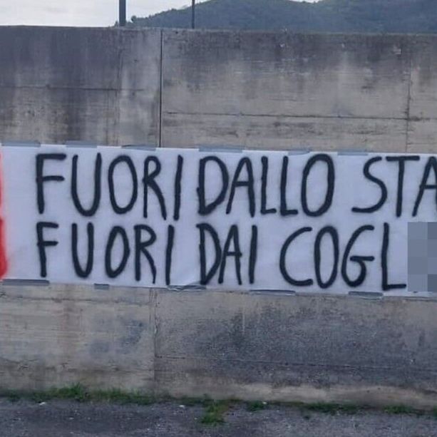 Calcio, Albenga. Prosegue la protesta dei tifosi: &quot;Noi fuori dallo stadio, voi fuori dai cogl**oni&quot;