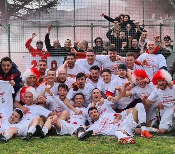 Calcio. LA CARCARESE E' IN PROMOZIONE! IL GOL DI CROCE PIEGA L'ATLETICO ARGENTINA E REGALA LA PROMOZIONE AI BIANCOROSSI