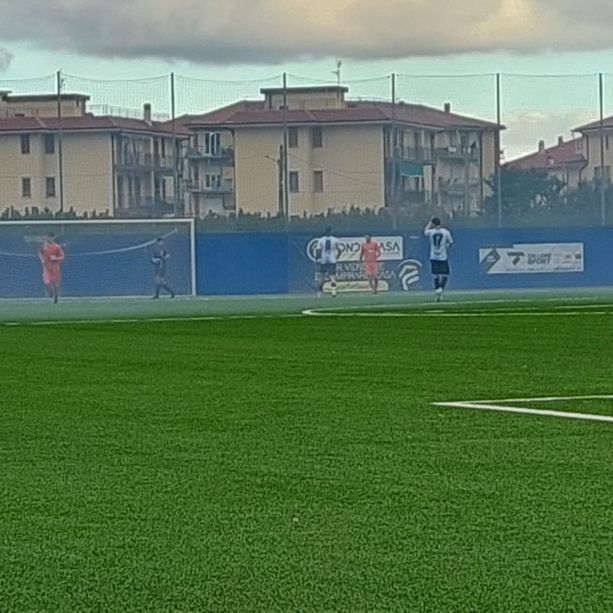 Calcio. Eccellenza. Pietra Ligure, non si può sbagliare con la Sammargheritese: il racconto in diretta dal De Vincenzi (LIVE)