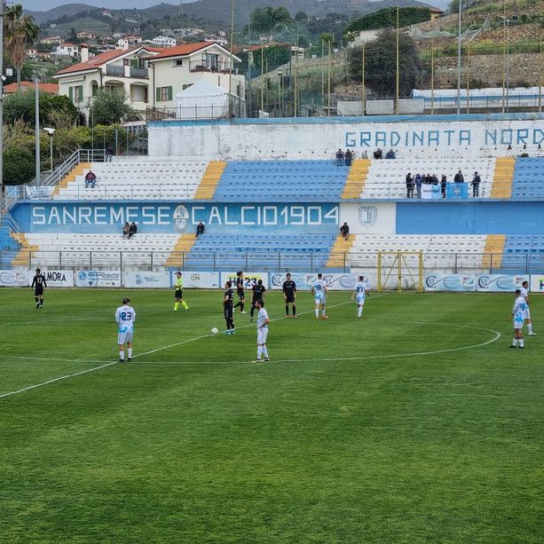 Calcio. Serie D, il cuore del Casale non basta: la Sanremese vince 1-0 e consolida il secondo posto