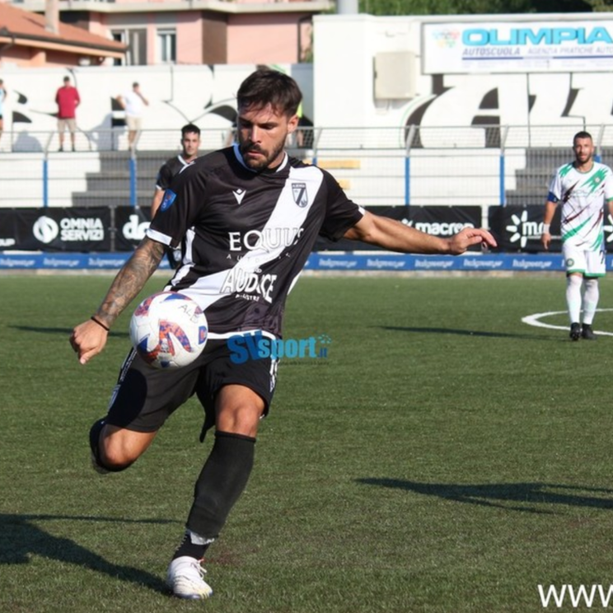 Calciomercato, Albenga. Mariani si allena con la Cairese, salutano Paglia e Quintero. Piace Hazizi dell'Asti