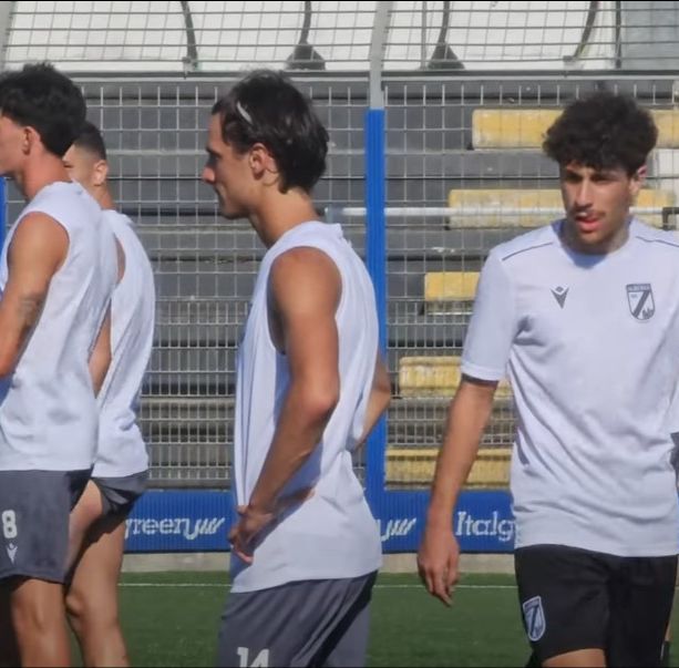 Calcio, Albenga. Rinviata l'amichevole con il Finale, domani il Campomorone. Aperto il nuovo store online