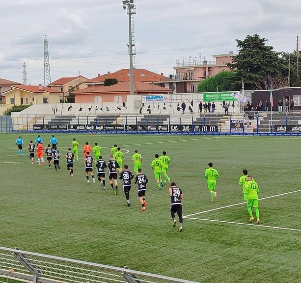 Calcio, Albenga. Volantini in città contro la società. SportStore: &quot;Rapporti con il club diretti e non in pubblica piazza&quot;