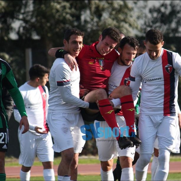 Calcio. Vado - Castellanzese dura meno di un quarto d'ora, infortunio per l'arbitro Dorillo