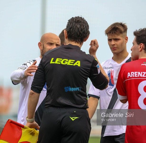 Giudice Sportivo, Eccellenza. Niente pubblico per il derby tra Albenga e Imperia, squalificato il Riva per uan giornata