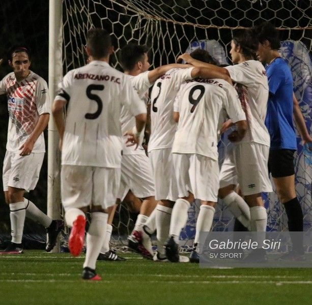 Calcio, Eccellenza. Sgambettone Arenzano all'Imperia, i crociati si impongono 3-2 nell'anticipo
