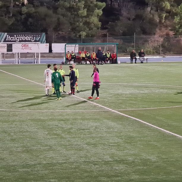 Calcio, Promozione. Il Camporosso banchetta in casa del Celle Riviera, 4-1 per i rossoblu nel recupero
