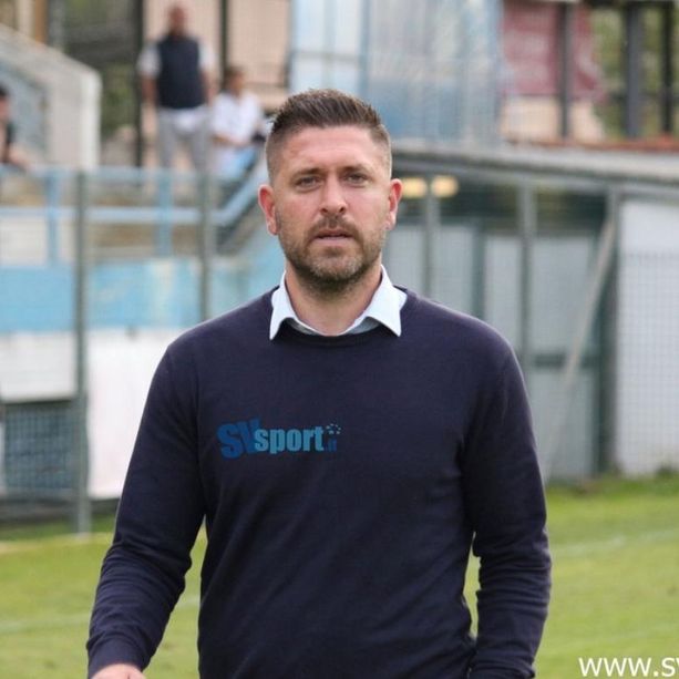 Calcio, Vado. Un saluto e un abbraccio, si dividono le strade con il direttore Olivieri: &quot;Tre anni esaltanti, famiglia Tarabotto unica&quot;