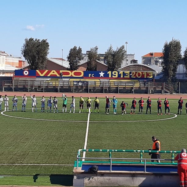 Calcio. Serie D, il Vado vince e convince: terzo successo di fila per i rossoblu, Lavagnese domata 3-0