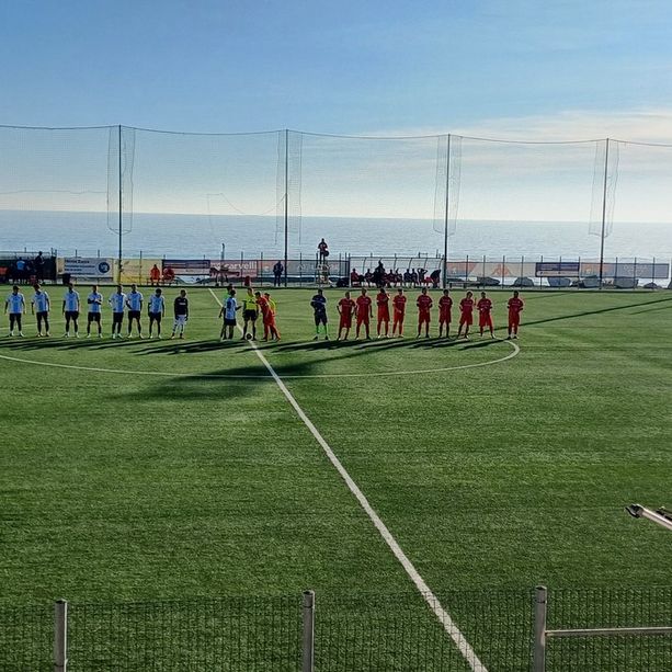 Calcio. Eccellenza. Arenzano-Pietra Ligure per un posto sempre più al sole, il racconto in diretta dal &quot;Gambino&quot;