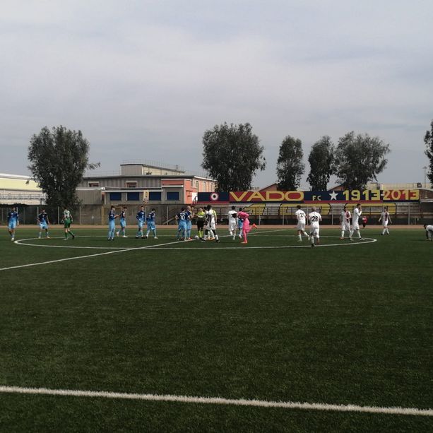Calcio, Serie D. Caccia al secondo posto nel derby ligure di ponente del Girone A: la diretta di Vado-Sanremese