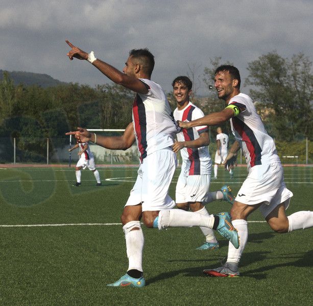 Calcio. Serie D: il Vado fa tappa a Stresa, rossoblu in campo per allungare ancora la striscia positiva (ore 16.00)