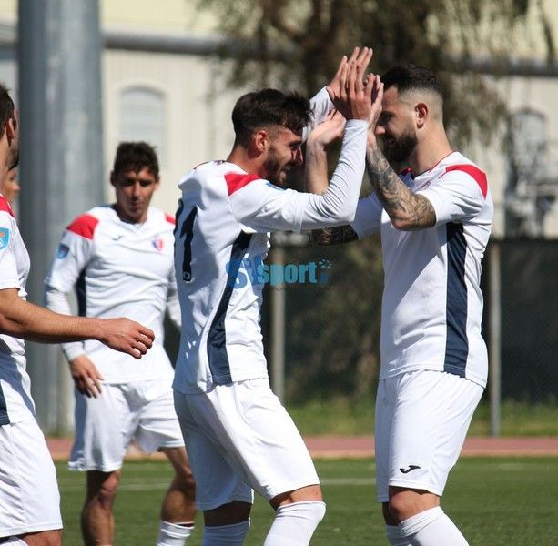Calcio. Vado-Ligorna, al &quot;Chittolina&quot; si gioca per evitare di essere risucchiati in acque pericolose: rossoblu e genovesi cercano la zampata finale in ottica salvezza
