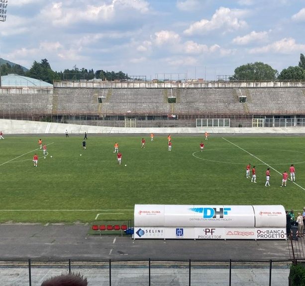 Calcio. Serie D, Vado a caccia della finale playoff in casa del Varese: il racconto in tempo reale (LIVE)