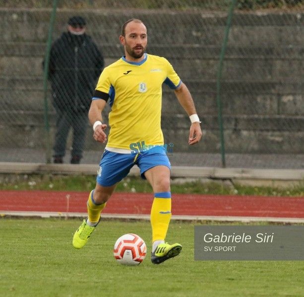 Calcio, Eccellenza. Matteo Piana pilastro della Cairese: &quot;Tornati a giocare bene. Finale? 180 minuti di battaglia&quot;
