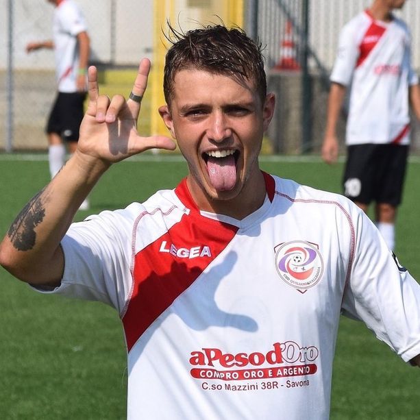 Calcio, Quiliano&amp;Valleggia. Stasera parte il serale di Amici, Jacopo Ottonello duetterà con Alessandra Amoroso