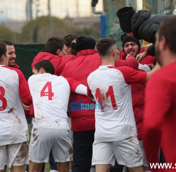 Calcio, Prima Categoria B. Il Quiliano &amp; Valleggia porta il campionato sui propri binari, espugnata Masone 2-0