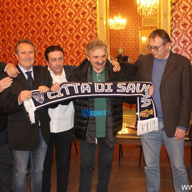 Calcio. Il Comune di Savona premia Ermanno Frumento: &quot;Ho dato l'anima per i colori biancoblu&quot; (FOTO E VIDEO)