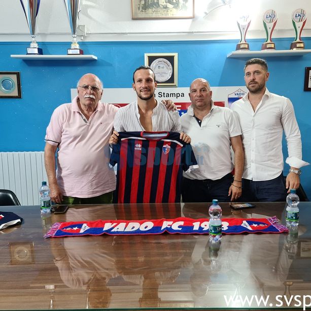 Calciomercato, Vado. Presentato Loreto Lo Bosco, al Chittolina presente anche Lassi e l'ex Albenga Filippo Brondi (VIDEO)