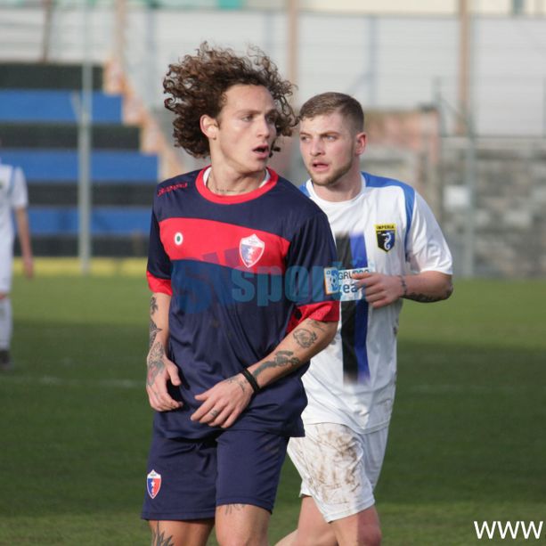 Calcio, Vado. Testa e cuore per riemergere nell'anticipo. I rossoblu a caccia di punti a Fossano per risorgere in classifica