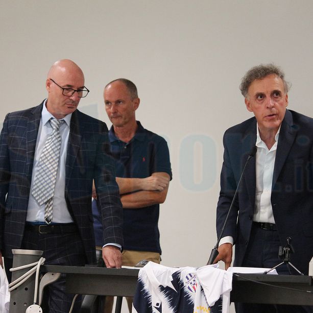 Calciomercato, Savona. Ancora nulla da fare per l'arrivo dei giocatori camerunensi: &quot;Nessun biglietto aereo acquistato, i ragazzi sono ancora privi del visto d'ingresso&quot;