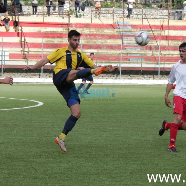 Calcio, Eccellenza. Cairese e Finale scalpitano per l'anticipo, alle 15:30 il fischio d'inizio al Brin