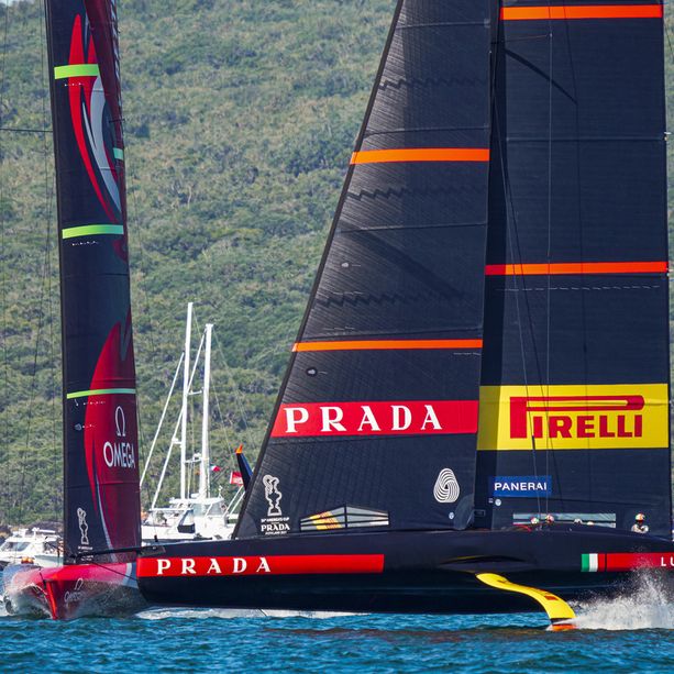 America's Cup: la bonaccia ferma Luna Rossa e Te Rehutai, nottata senza regate ad Auckland