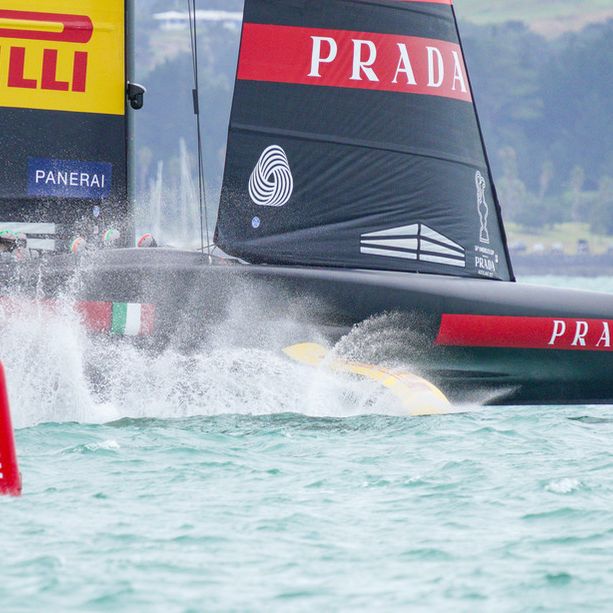 Prada Cup. Luna Rossa contro Ineos e il Comitato Organizzatore: &quot;Sbagliato rinviare le regate causa Covid19, ci sono i protocolli&quot;