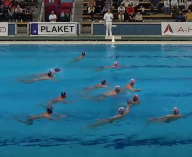 Euro Cup. La Rari Nantes Savona sfiora la remuntada, il Vasas vince ma soffre fino alla fine (18-17)