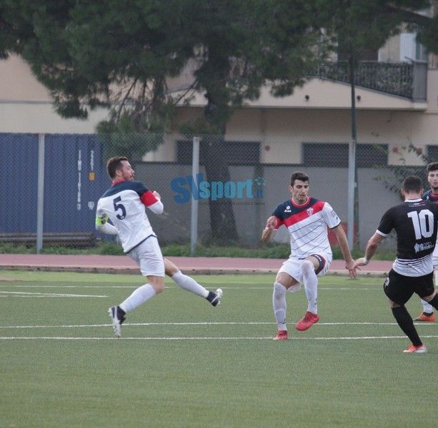 Calcio, nel savonese ancora in campo il solo Vado: alle 14.30 spazio al recupero con il Pont Donnaz