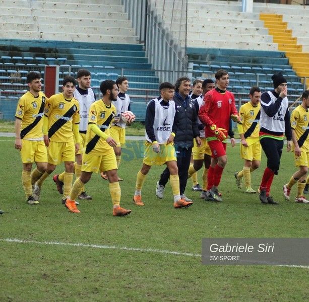 Calcio, Serie D. Savona a caccia del poker, ma occhio a Lavagnese ed ex biancoblù: De Paola verso il 4-3-3, dubbio Albani a centrocampo
