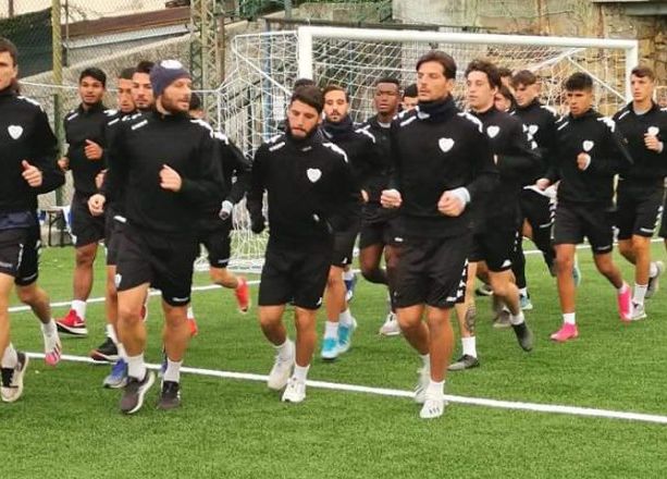 Calcio, Sanremese. Emerge un nuovo positivo al Covid19, salta anche la partita di domenica prossima con la Folgore Caratese