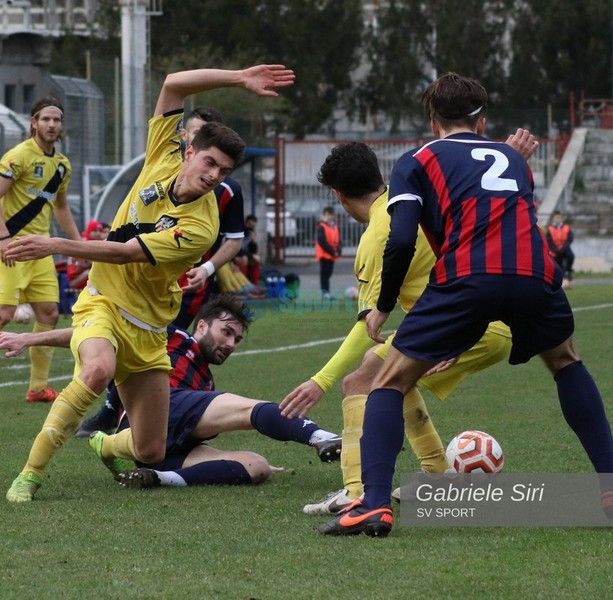 Calcio, Serie D: Savona formalmente escluso, per il possibile ripescaggio il Vado dovrà attendere fine mese