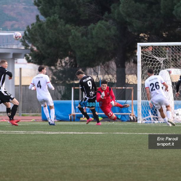Calcio, Serie D. Vado e Albenga, la sfida delle contraddizioni. La Cairese prova a riprendere la marcia a Tortona