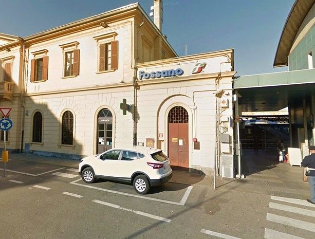 Cadavere rinvenuto lungo la linea ferroviaria tra Fossano e Savigliano