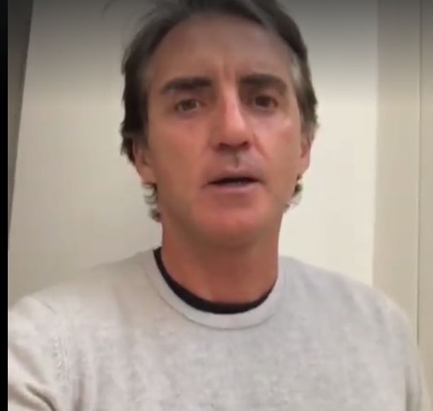 Falicetto, il video dei palleggi con la carta igienica piace al CT Mancini: &quot;Complimenti, continuate così e vi porto agli Europei&quot; (VIDEO)