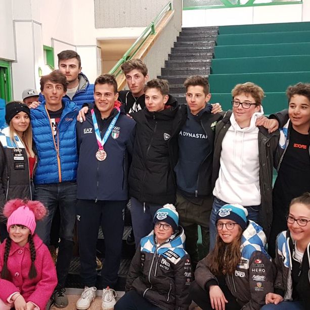 “Non mi aspettavo questa accoglienza!&quot; Grande festa a Limone per Edoardo Dado Saracco, medaglia di bronzo nello Slalom ai Giochi Olimpici Invernali della Gioventù (FOTO E VIDEO)